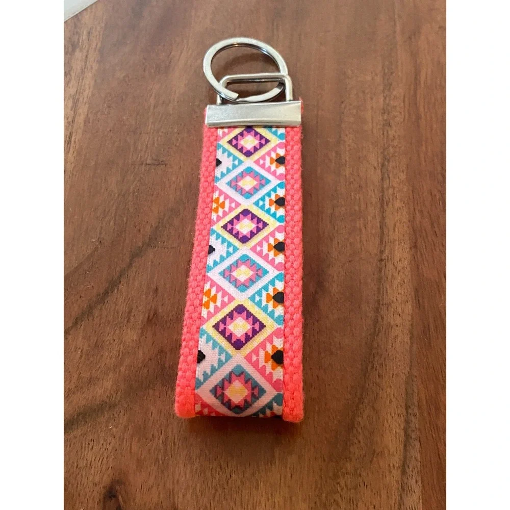 Fabric Keychain Keyring Wrist Strap Bright Pink and Western Style Silver Tone‎
